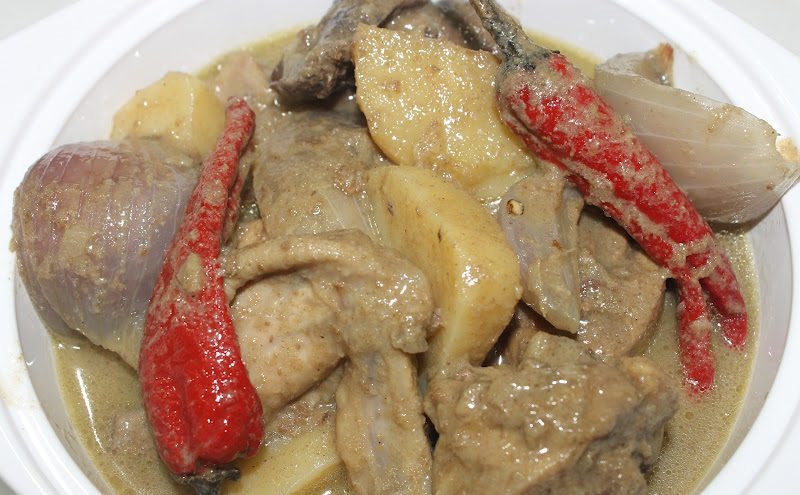 Ayam Masak Kurma Terengganu