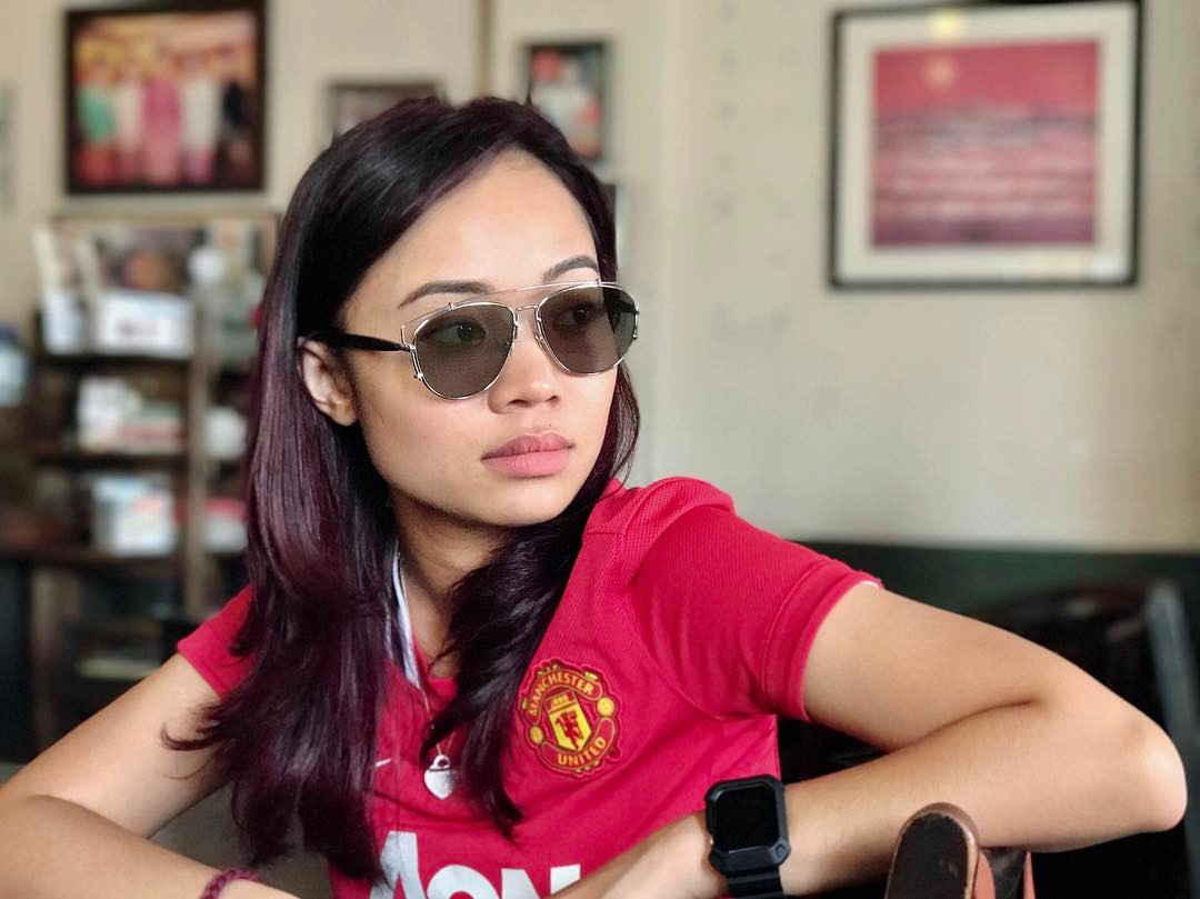 Gambar Gadis Manchester United Zetty Hot FM | Azhan.co