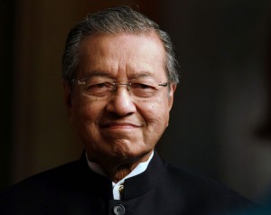 gambar-potret-mahathir-1200x-1