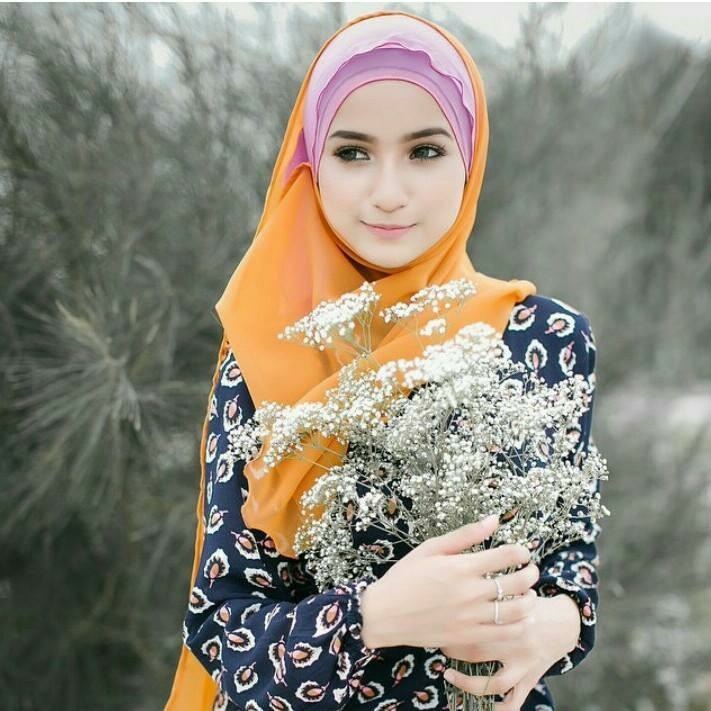 Most Beautiful Girl in Hijab Azhan co