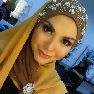 Anis Al-Idrus Kekasih Sharnaaz Ahmad