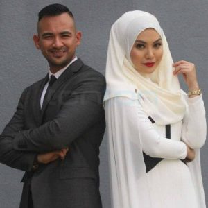 Sharnaaz Ahmad & Anis Al-Idrus