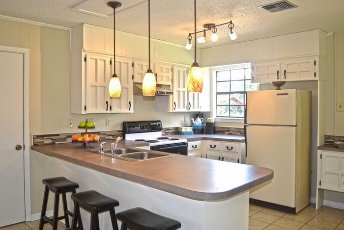 Beautiful Kitchen Counter Bar