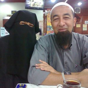 Ustaz Azhar Idrus dan Isteri