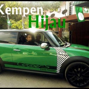 Ustaz Azhar Idrus dan Kereta Mini Cooper Hijau