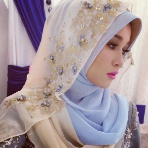 Emma Maembong Nikah Dress