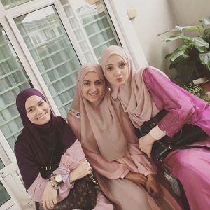 Gambar Candid Sopan Mulimah Nur Fathia Latiff