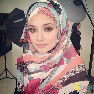 Neelofa - Natural Beauty Gadis Melayu