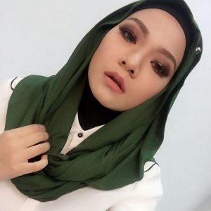 Nur Ruhainies Bertudung