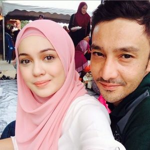 Pasangan Kekasih Qi Razali dan Nelydia Senrose