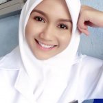 Wajah Cute Artis Hanna Aqeela Pakai Baju Sekolah