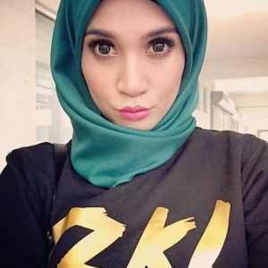 Foto Nakal Izreen Azminda