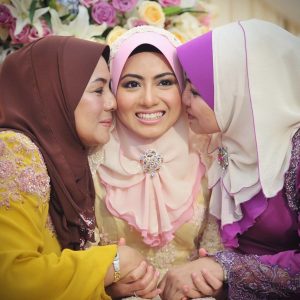 Gambar Cantik Mawar Fareeda Bertunang