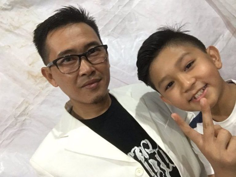 Biodata Khalifah Yang Popular Dengan Lagu Hang Pi Mana - Azhan.co