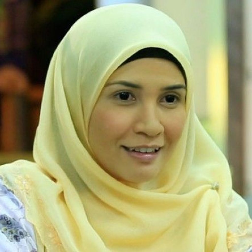 izreen azminda dewi remaja