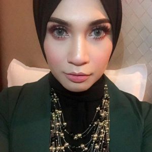 Izreen Azminda Mata Cantik