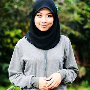 Tasha Manshahar Bertudung Gelap