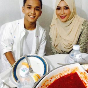 Aiman Tino Bersama Siti Nordiana Selesai Persembahan di Dataran Pantai Morib Banting