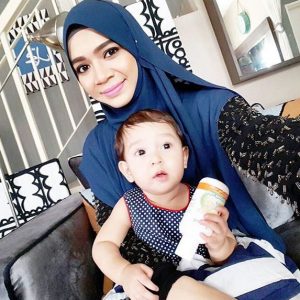 Diana Amir Dan Anaknya Khaulah