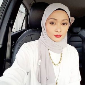 Faye Kusairi Selfie Dalam Kereta