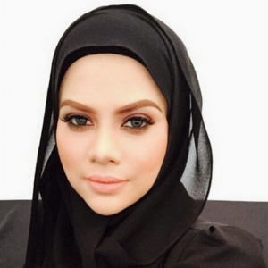 Fesyen Bertudung Cantik Alyah