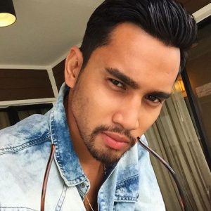 gambar-handsome-idris-khan-duda-terlajak-laris