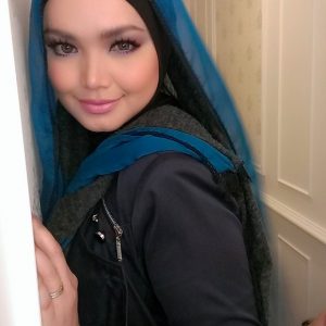 Gambar Siti Nurhaliza Make Up Cantik Dan Menggoda