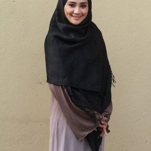 Gaya Muslimah Cantik Wawa Zainal