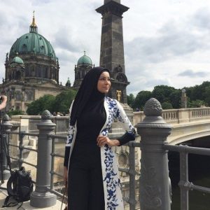 Gaya Muslimah Sejati Raja Ilya