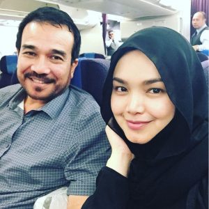 Gaya Romantik Siti Nurhaliza Dan Datuk K