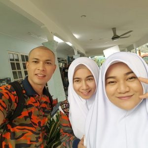 Selfie Abang Bomba Rayqal Amira Othman