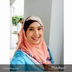 Selfie Fesyen Tudung Intan Ladyana