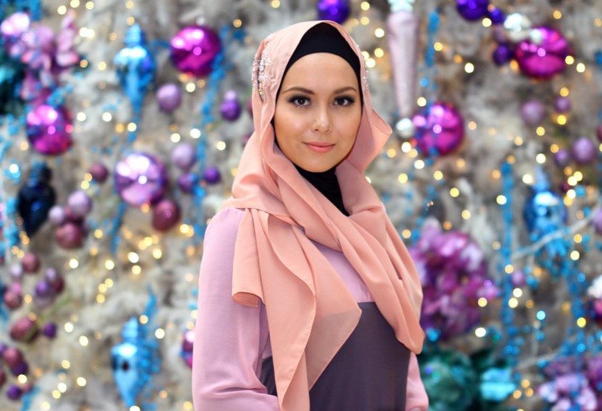 Siti Saleha Artis Dengan Tudung