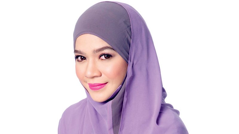 Wajah Muslimah Cantik Diana Amir