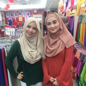 Wawa Zainal Duta Galeri Tudung Hajra