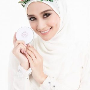 Wawa Zainal dan Alat Mekap