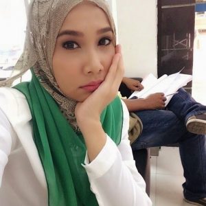 Dayana Roza Cantik Berhijab