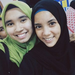 Farhanna Qismina Selfie Bersama Kawan