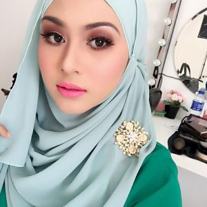 Foto Nur Risteena Comel Berhijab Penuh