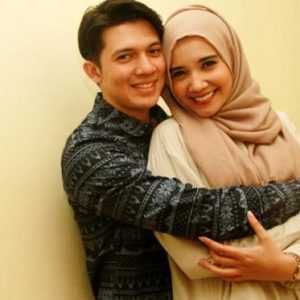 Foto Romantis Zaskia Sungkar Dan Irwansyah