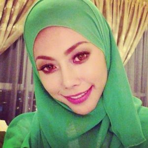 Gaya Tudung Terbaru Lana Nordin