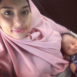 Zarina Anjoulie Dengan Baby Boy