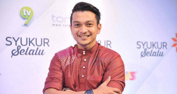 Gambar Handsome Artis Shukri Yahaya