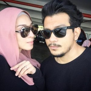 Gambar Shukri Yahaya Dan Isteri