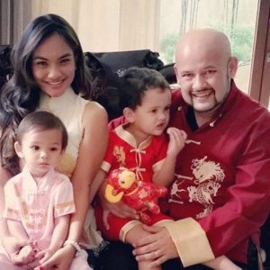 Harith Iskander Dan Isteri, Jezamine Lim