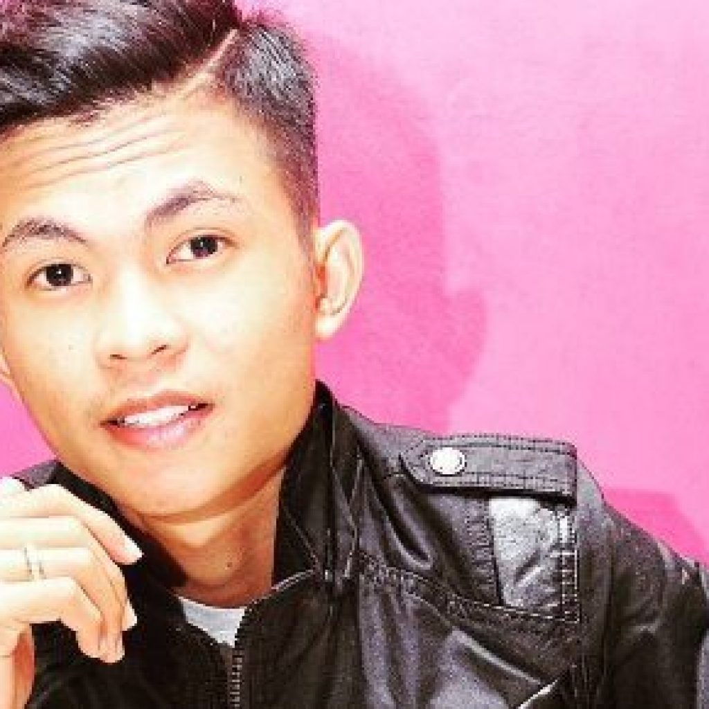 tajul adik achik spin