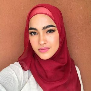 Gambar Elfira Loy Cantik Berhijab