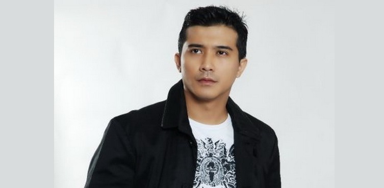 Gambar Handsome Aaron Aziz