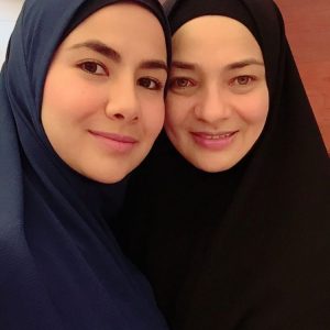 Gambar Noor Nabila Dan Emak Neelofa