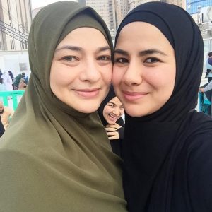 Gambar Noor Nabila Dan Ibunya